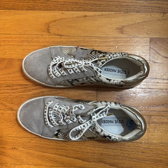 Steve Madden Women’s Sneakers - Picture 2 of 4
